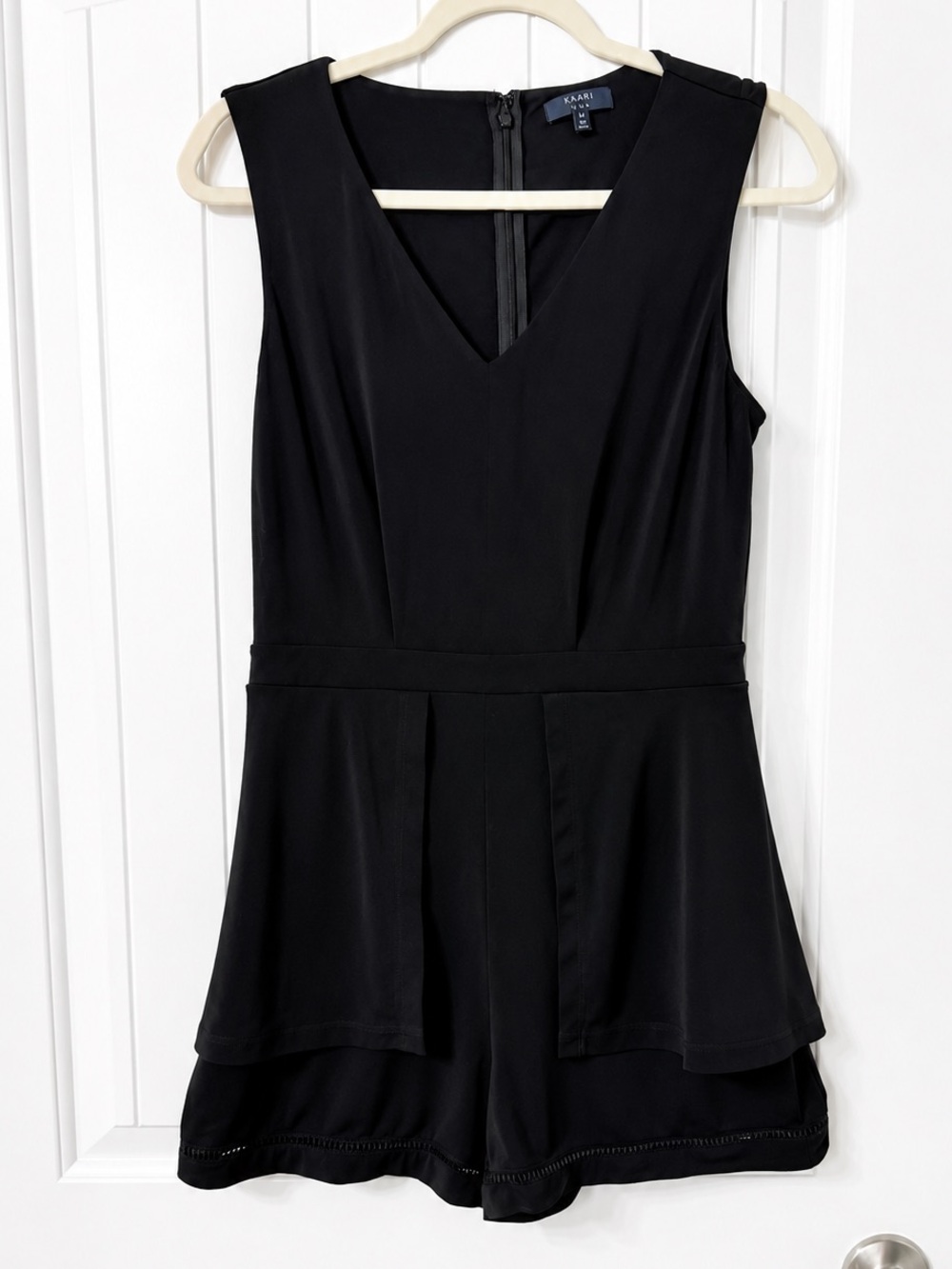 Kaari Blue Black Peplum Romper Sleeveless V-Neck Size Medium - Picture 3 of 11